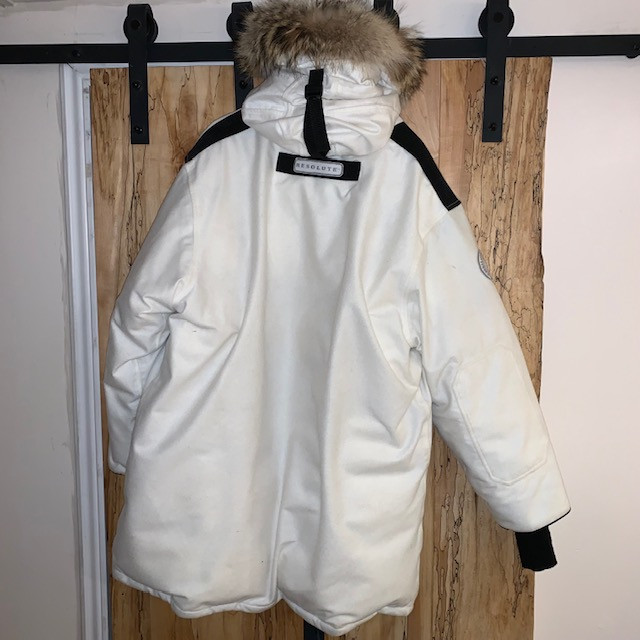 Limited Edition Vintage Canada Goose Resolute Parka - XL in Men's in Kingston - Image 2