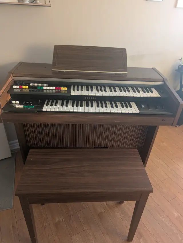 Antique Organ to Donate/Orgue ancien à donner in Pianos & Keyboards in Laval / North Shore - Image 4