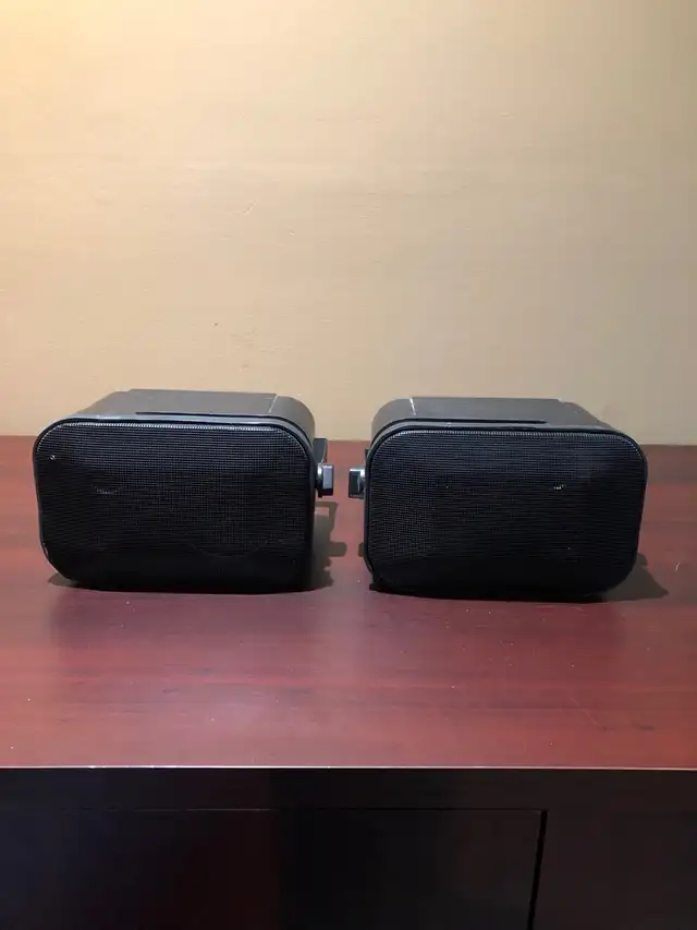 Speakers in General Electronics in Oakville / Halton Region - Image 2