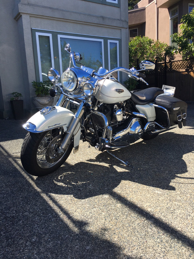2002 Harley Davidson Road King Classic FLHRCI in Sport Touring in Nanaimo - Image 3