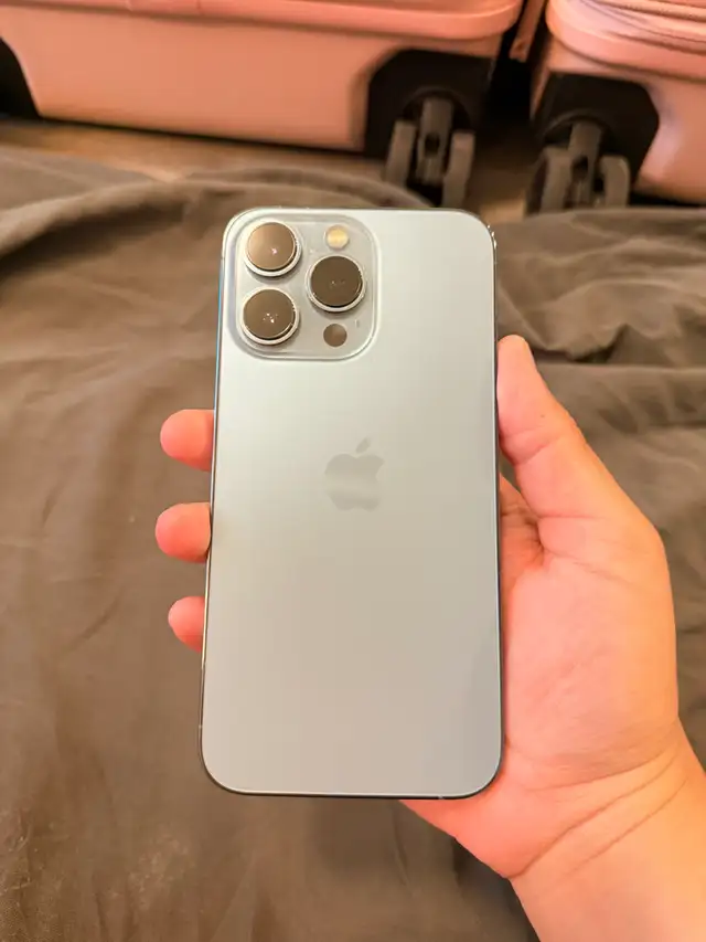 Iphone 13 Pro 256 GB Sierra Blue Unlocked in Cell Phones in Kitchener / Waterloo - Image 3