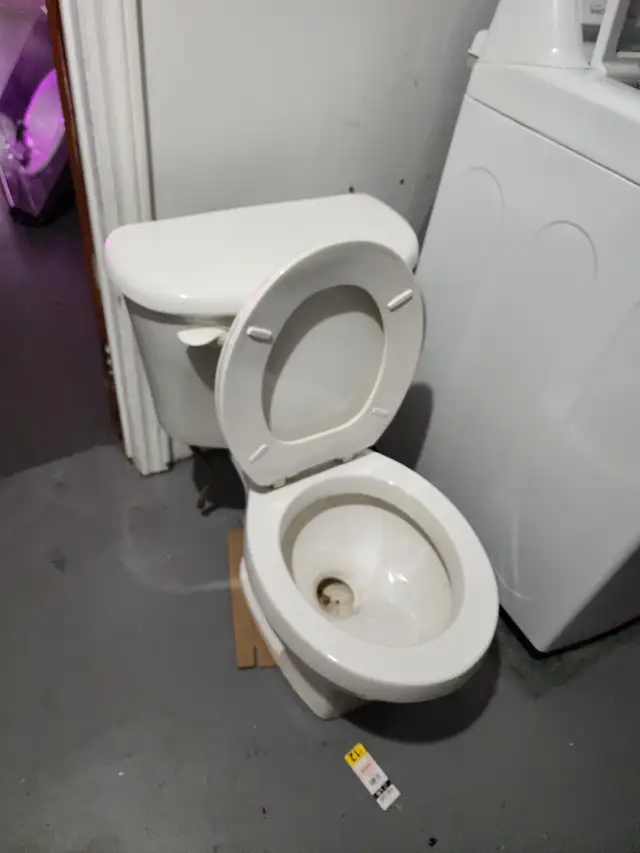 Countertop, Sink and Toilet in Plumbing, Sinks, Toilets & Showers in Summerside - Image 3