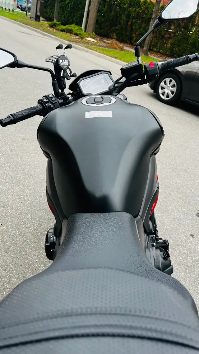 Motorcycle Kawasaki Z900 -2021 in Sport Bikes in Oakville / Halton Region - Image 3