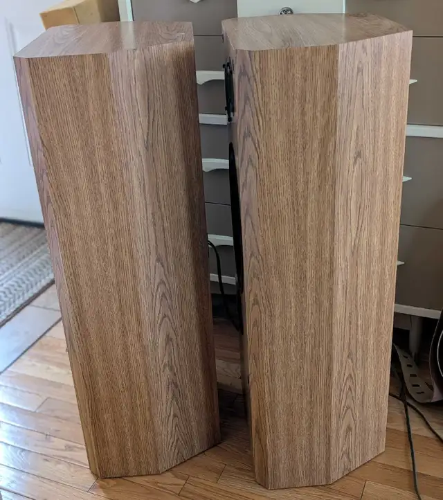 Fisher STV9735 Floor Standing Speakers in Speakers in Calgary - Image 6