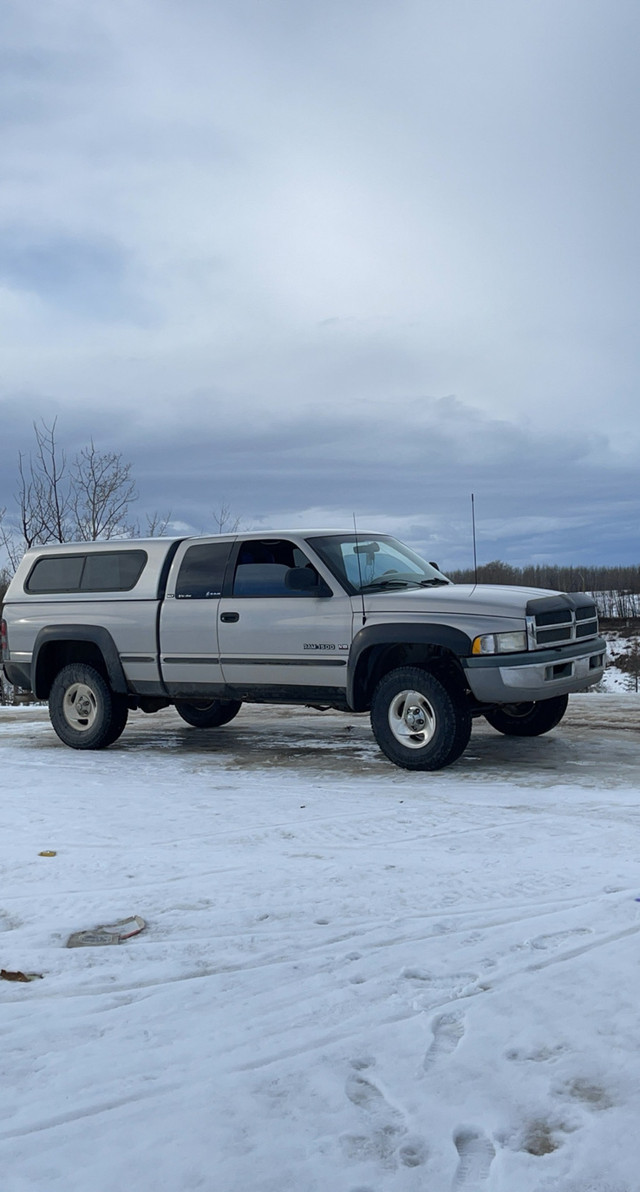 98 Dodge Ram 1500 5.9L in Cars & Trucks in Edmonton - Image 2