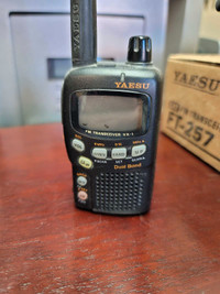 Yaesu VX-1R dual band handheld 
