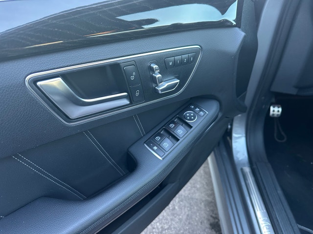 Mercedes-Benz E400 4MATIC — photo 3