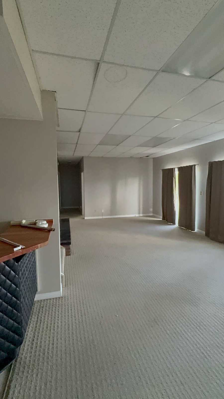 Spacious Suite with Lake & Mountain Views – West Kelowna 2