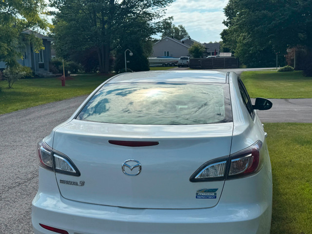 Mazda 3 skyactiv à vendre dans Autos et camions  à Lanaudière - Image 2