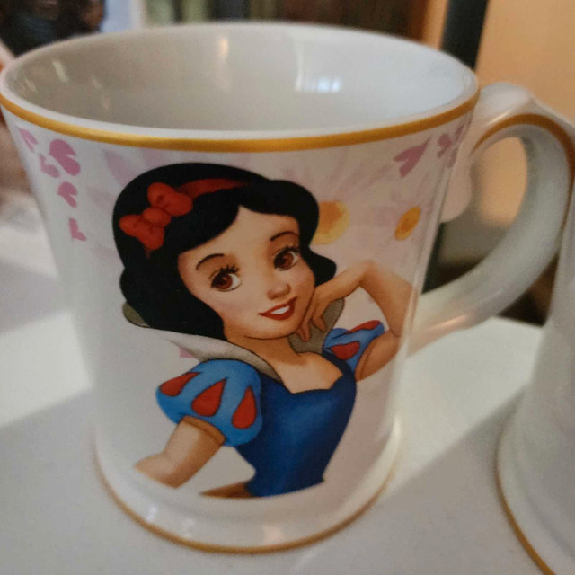 Tasses princesses Disney princess mugs 25$ ch ea. Except duo dans Vaisselle et articles de cuisine  à Ville de Montréal - Image 3