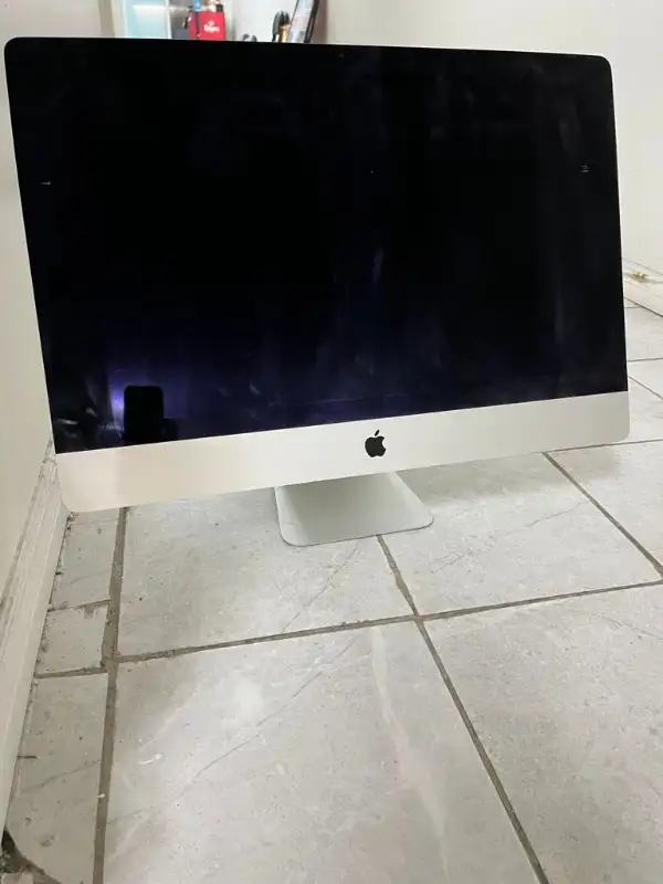8 gig Ram Slim Apple iMac 21.5" Core i5 Camera 1000gb Storage in Desktop Computers in Mississauga / Peel Region - Image 5
