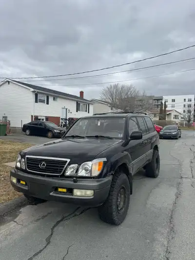 2000 Lexus LX 470 – $9,800 OBO | Runs Strong | Needs Body Work Selling my 2000 Lexus LX 470. Engine...