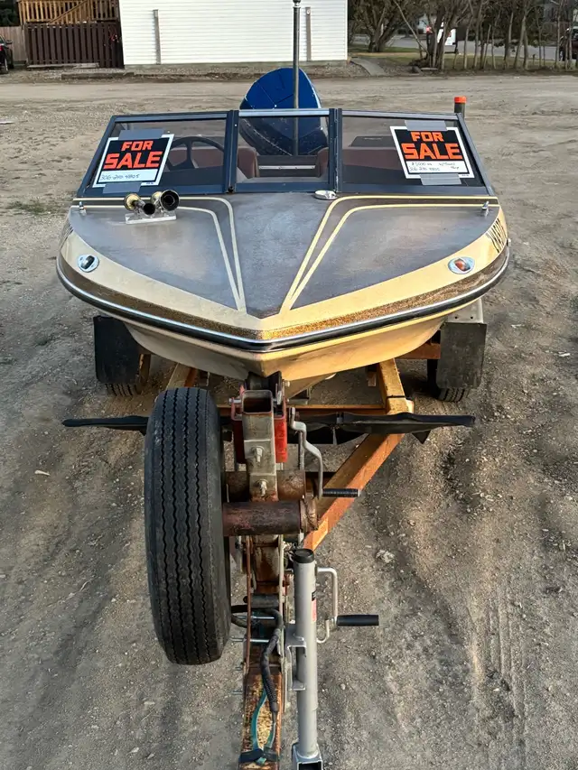 16’ Glascon Ski Boat w/ 140hp in Powerboats & Motorboats in Meadow Lake - Image 4