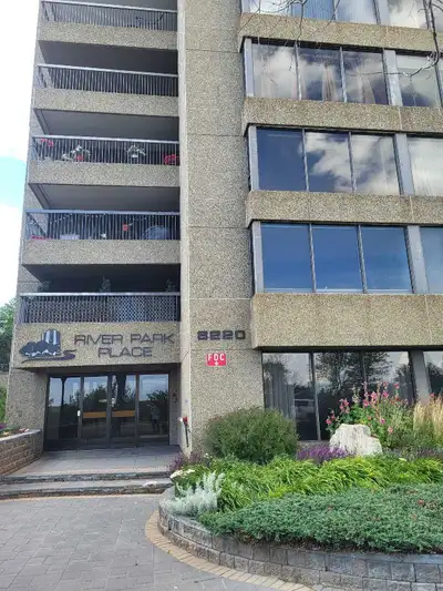 fully furnished condo space for male preferred Smoke free Pet free private space all persons welcome...