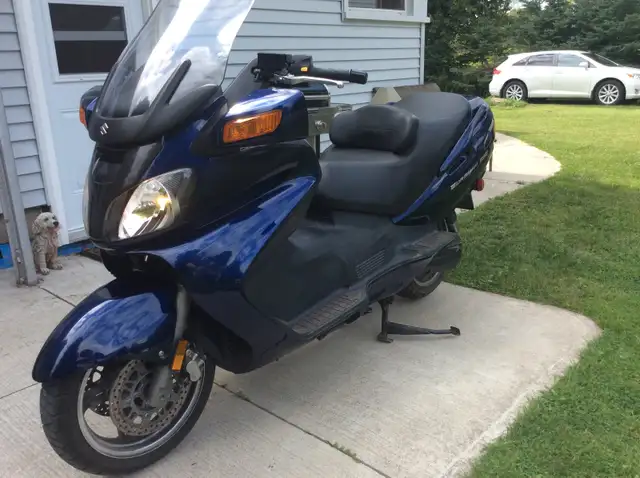 Suzuki Burgman 650 for sale in Scooters & Pocket Bikes in City of Toronto - Image 3