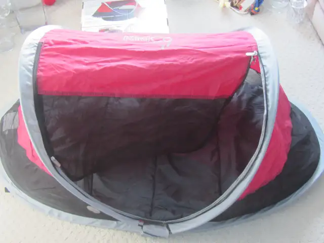 KidCo Pea Pod - Child's Travel Bed in Playpens, Swings & Saucers in Kitchener / Waterloo - Image 3