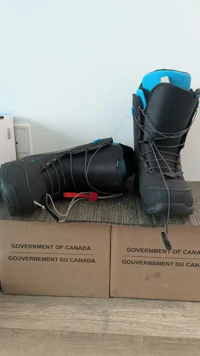 Burton Moto Snowboard Boots size 12, View more