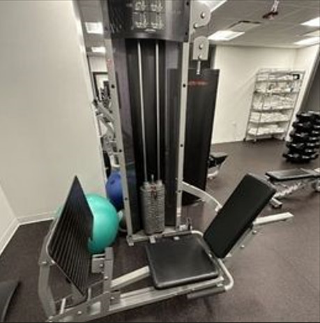 Life Fitness Light Commercial Leg Press M#FSLPC (USED) in Exercise Equipment in Calgary
