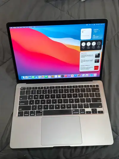 MacBook Air 2019 Core i5 256GB 8GB Ram Fingerprint Healthy battery Clean without any scratches or sc...