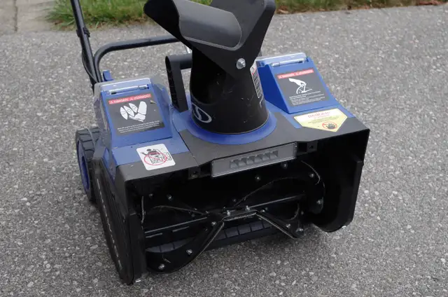 SNOW JOE Cordless Snow Blower for Sale | Snowblowers | Guelph | Free ...