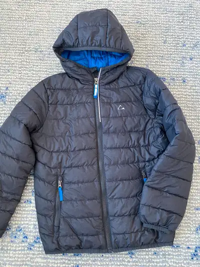 Boys light puffer jacket Paradox. Size medium 7-8 yrs, View more