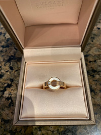 BVLGARI rose gold pearl ring with diamond 