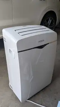 A/C air conditioner like new!  Only used 1 year!