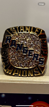 1994 NY Rangers Replica Stanley Cup Ring Messier Showcase 304