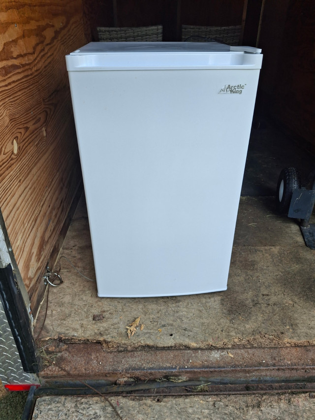 ARCTIC KING FREEZER in Freezers in Owen Sound - Image 2