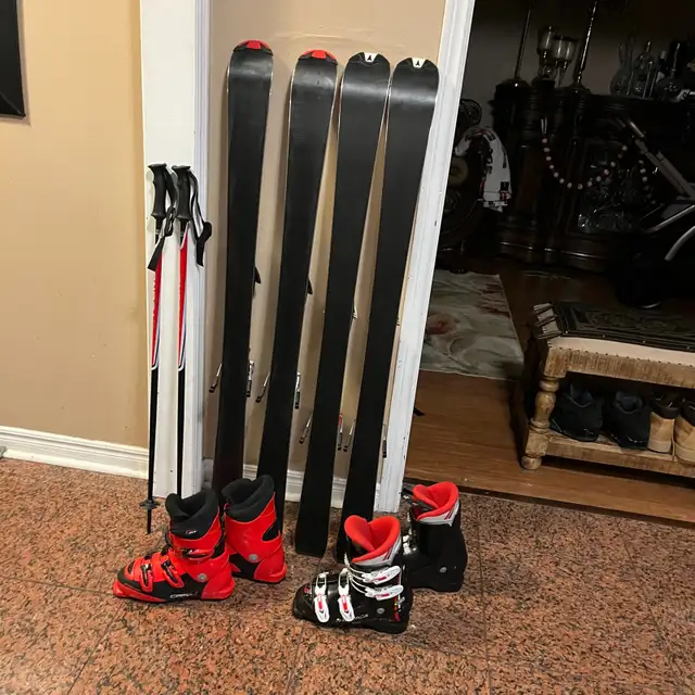 120 ski with boots and poles  in Ski in Markham / York Region - Image 6