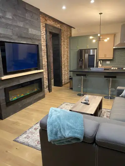 2 Bedroom 2 Bath Uptown - Germain Street