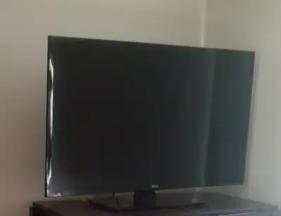 RCA LED 40" TV - Damaged Screen, View more