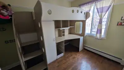 Lit superposé avec bureau et rangement, View more