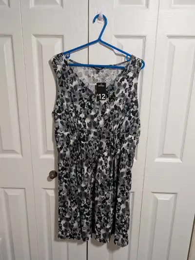 George Black/ Grey Dress size xl New, View more