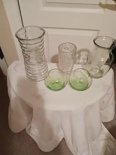 Clear flower vases $15 to $30. Or $60 for all.
