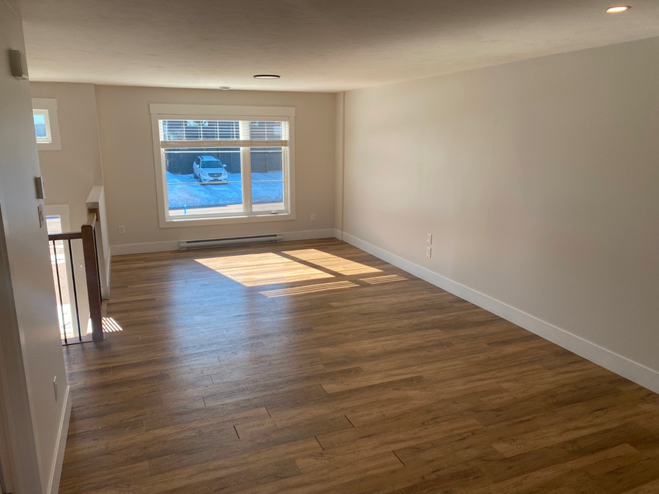 $1500 / 3 bed / 1.5 bath townhouse in Moncton North. 2