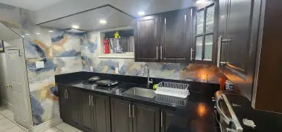 Apr 1st -Furnished SPACIOUS BEDROOM -PRIVATE NEW FULL WASHROOM """"""""""" 1 FEMALE PREFERRED """"""...