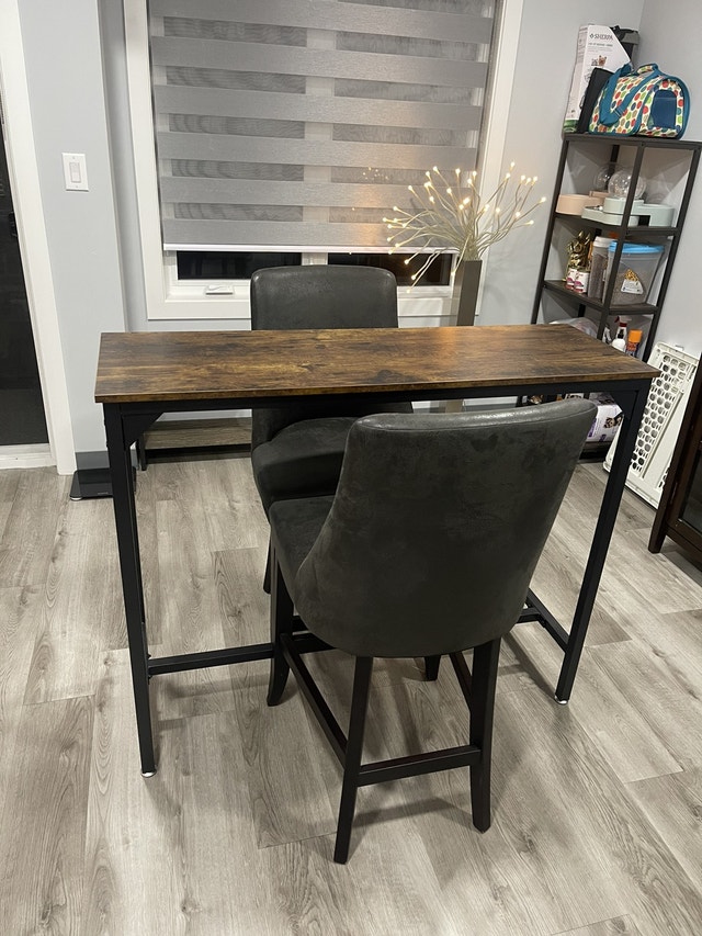 Tall 2 seater Dining Table w/ 2 Tall Leather Chairs Dining Tables