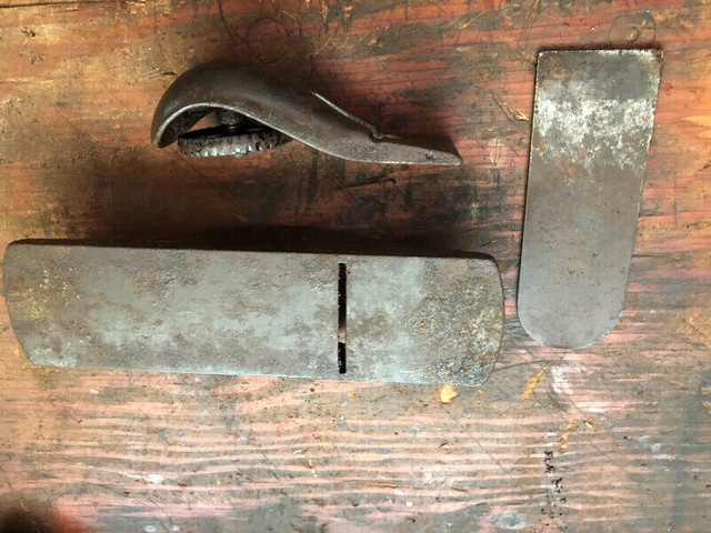Stanley old plane No 120 hand tool in Hand Tools in Markham / York Region - Image 3
