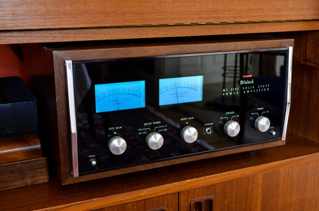 Looking for McIntosh Amplifier in General Electronics in City of Toronto - Image 2