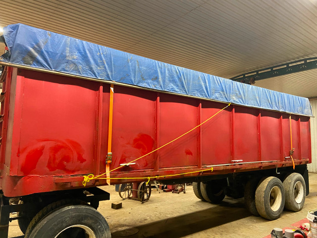 Grain Wagon in Farming Equipment in Leamington - Image 3