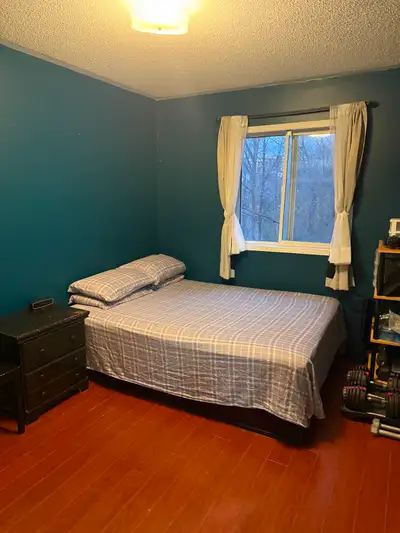 Available May 1st Private room available in a clean, quiet townhouse — ideal for students or single...
