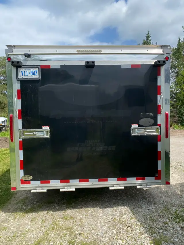 2011 30’ Royal Car trailer  in Cargo & Utility Trailers in Markham / York Region - Image 6