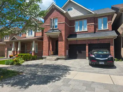 Studio Apartment in Richmond Hill, On