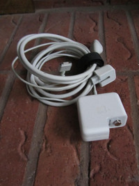 Apple Macbook Pro AC adapter Magsafe 2 45W (A1436)