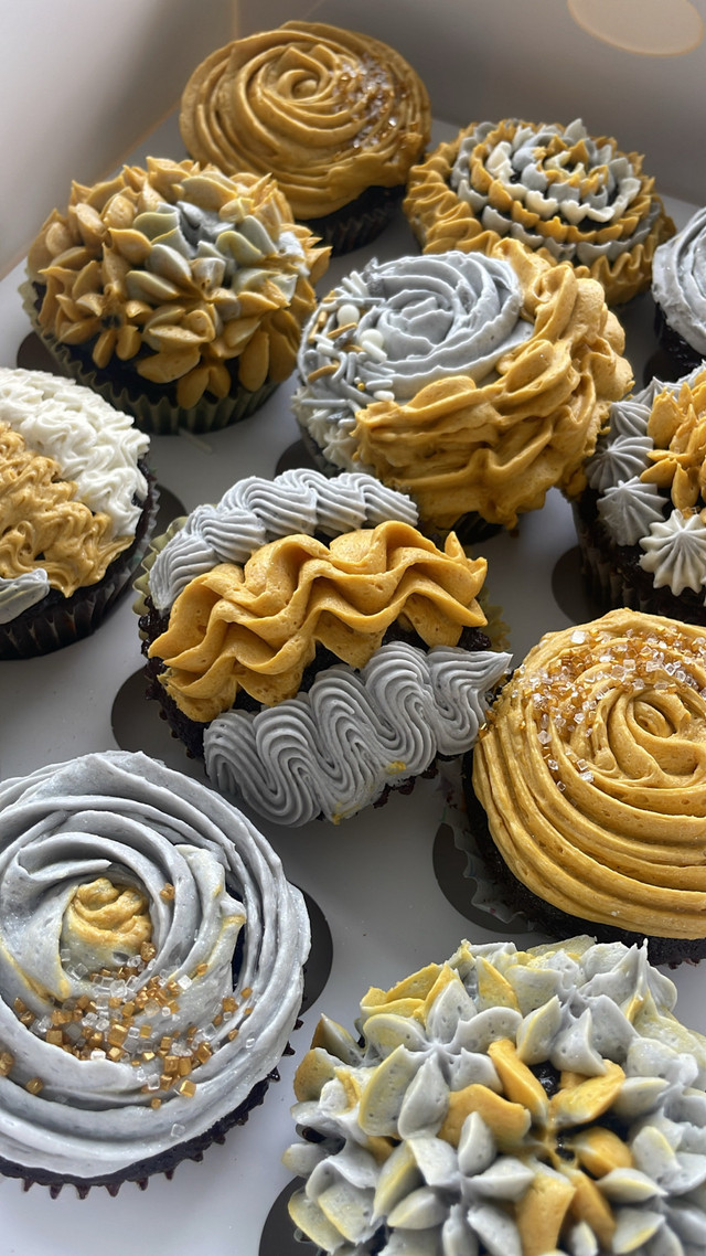 Cupcakes  Cakepops Cakes  in Other in Oakville / Halton Region - Image 3
