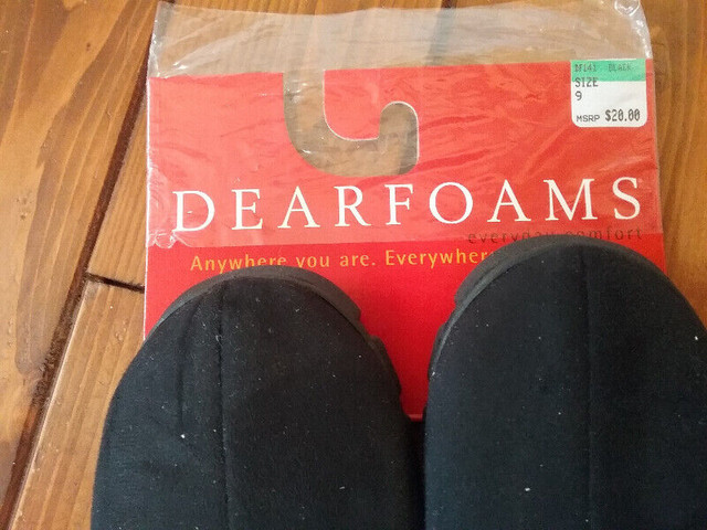 3 paires de pantoufles Dearfoams neuves à vendre 20$ dans Femmes - Chaussures  à Lévis - Image 2