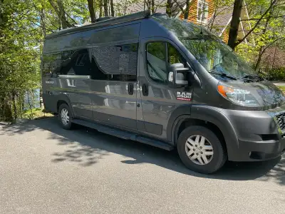 À vendre : VR Thor Sequence 20K - 2021, 37 000 km, en excellent état mécanique.  ➡️ Prix réduit en r...