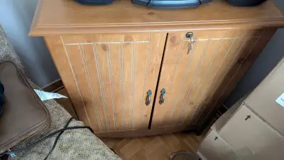Armoire de rangement en bois avec serrure, View more