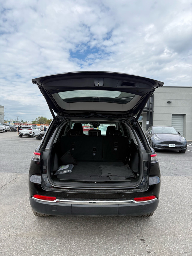 2022 Jeep Grand Cherokee 4xe in Cars & Trucks in Ottawa - Image 4